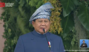 Presiden RI Prabowo Subianto saat upacara penurunan bendera Merah Putih HUT ke-80 RI di Istana Merdeka, Jakarta, Minggu (17/8/2025). Foto: Youtube/Sekretariat Presiden
