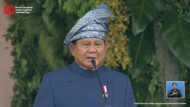 Presiden RI Prabowo Subianto saat upacara penurunan bendera Merah Putih HUT ke-80 RI di Istana Merdeka, Jakarta, Minggu (17/8/2025). Foto: Youtube/Sekretariat Presiden