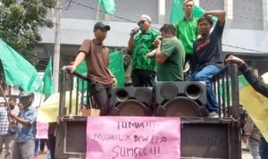 Ricuh di Palembang, GPK Sumsel Kepung hingga Segel Kantor DPW PPP Tolak Muswil X