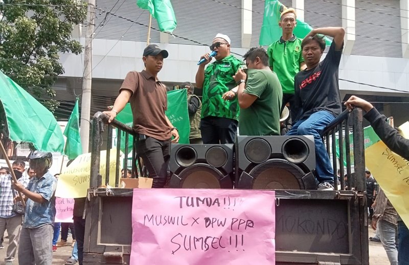 Ricuh di Palembang, GPK Sumsel Kepung hingga Segel Kantor DPW PPP Tolak Muswil X